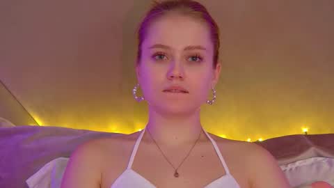 SelinSwarovski online show from September 2025 04:33:02 AM