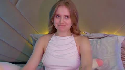 SelinSwarovski online show from September 2025 04:25:02 AM