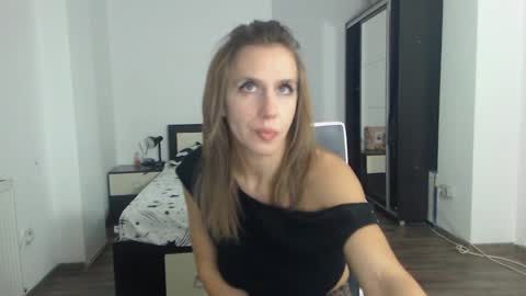 sellena_angels online show from February 2025 05:01:02 PM