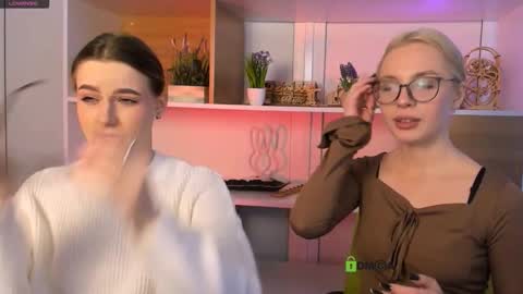 Snapshot of sendi_cais chatting on November 2025 12:06:01 PM Sendi online show from November 2025 12:06:01 PM