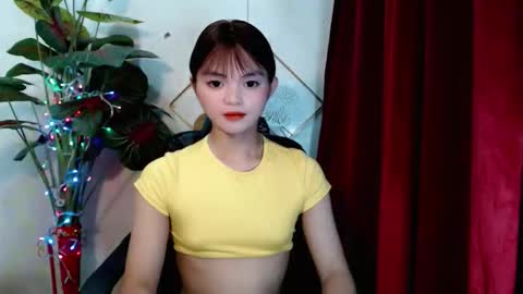 sensational_yeng online show from November 2025 04:09:02 PM