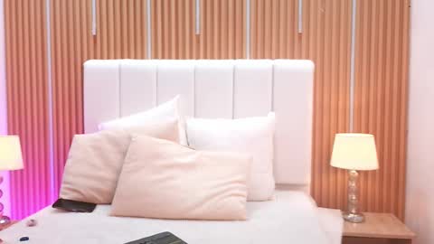 Snapshot of sensual_kim77 chatting on March 2026 12:44:01 PM Sensual Kim77 online show from March 2026 12:44:01 PM