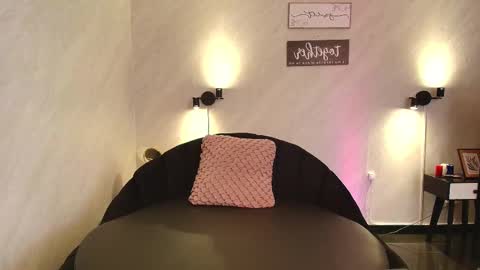 Snapshot of seren_bleck chatting on February 2025 09:38:01 AM Seren  Follow me online show from February 2025 09:38:01 AM