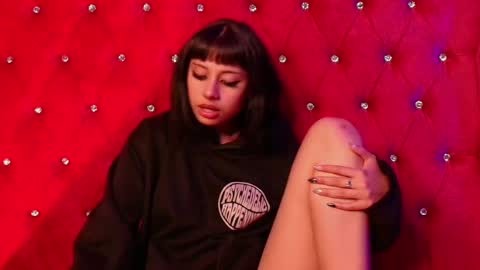 Snapshot of seren_bleck chatting on March 2025 07:48:01 AM Seren  Follow me online show from March 2025 07:48:01 AM