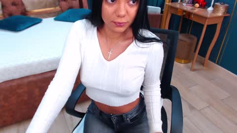 Snapshot of serena_mendez chatting on December 2024 06:54:01 AM Serena online show from December 2024 06:54:01 AM