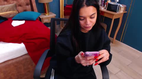Snapshot of serena_mendez chatting on January 2025 12:26:02 PM Serena online show from January 2025 12:26:02 PM