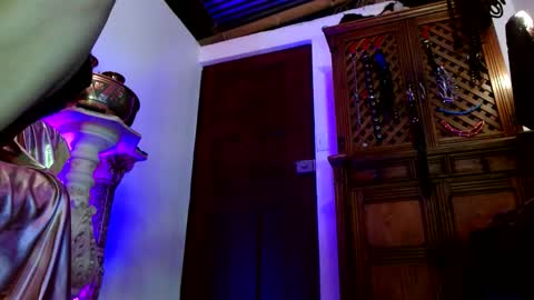 Serena Xyz online show from November 2025 06:29:02 PM