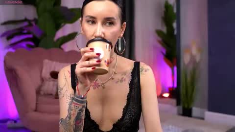 Serena online show from October 2025 11:11:02 AM