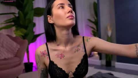 Serena online show from November 2025 11:11:01 AM