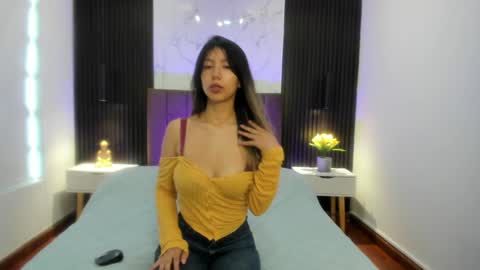 Serene online show from December 2024 12:01:02 PM