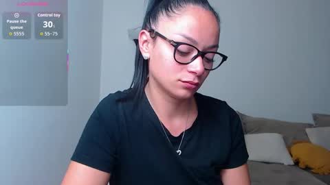 SereneSophi online show from November 2025 03:08:02 AM