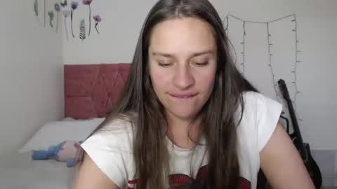 Snapshot of serenity_crystal chatting on December 2024 09:40:02 PM serenity_crystal online show from December 2024 09:40:02 PM