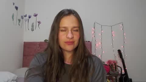 Snapshot of serenity_crystal chatting on January 2025 11:45:02 PM serenity_crystal online show from January 2025 11:45:02 PM