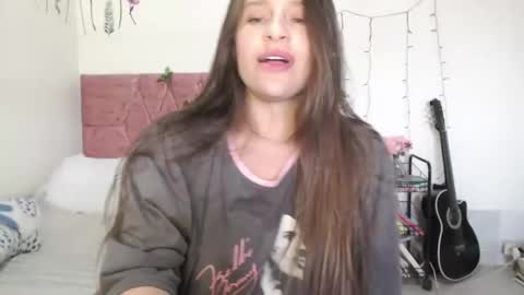 Snapshot of serenity_crystal chatting on January 2025 09:28:01 PM serenity_crystal online show from January 2025 09:28:01 PM