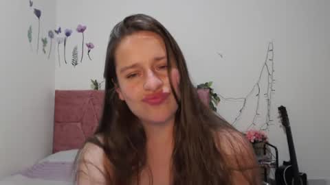 Snapshot of serenity_crystal chatting on January 2025 11:25:01 PM serenity_crystal online show from January 2025 11:25:01 PM