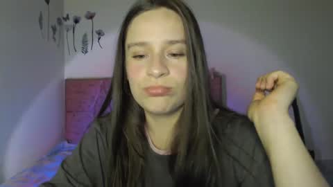 Snapshot of serenity_crystal chatting on October 2025 10:20:02 PM serenity_crystal online show from October 2025 10:20:02 PM