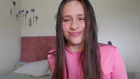 Snapshot of serenity_crystal chatting on November 2025 05:59:01 PM serenity_crystal online show from November 2025 05:59:01 PM