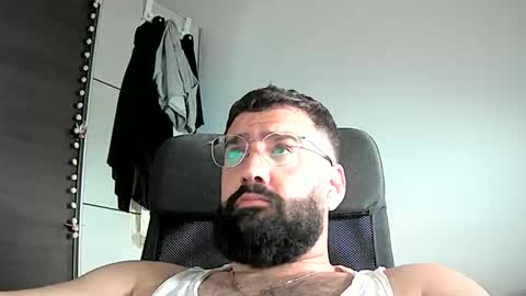 Snapshot of setema chatting on May 2026 04:15:01 PM StorPikk online show from May 2026 04:15:01 PM