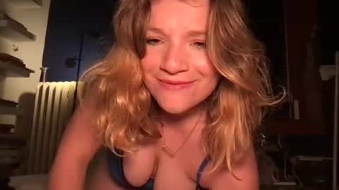 seturselfonfyre online show from October 2025 06:16:02 AM