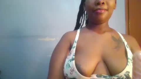 Maggie online show from October 2025 06:12:02 AM