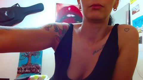 Snapshot of sexmilkdirty chatting on February 2025 09:37:02 PM sexmilkdirty online show from February 2025 09:37:02 PM
