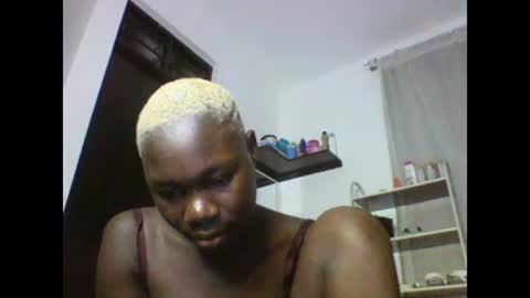 Snapshot of sexqueen02 chatting on March 2025 12:16:01 AM sexqueen02 online show from March 2025 12:16:01 AM