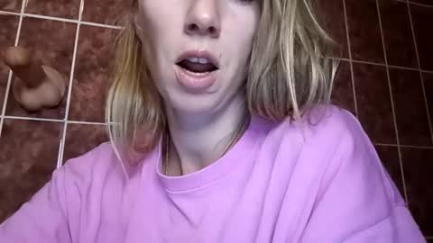 Snapshot of sexualangel chatting on May 2026 05:23:01 AM Verona online show from May 2026 05:23:01 AM
