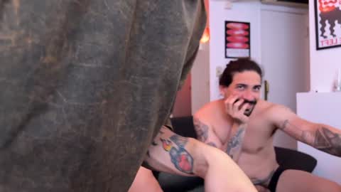 Andrea online show from October 2025 01:28:01 AM