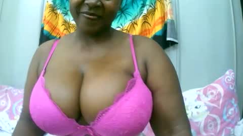 sexxi_ebony online show from November 2025 04:49:01 AM