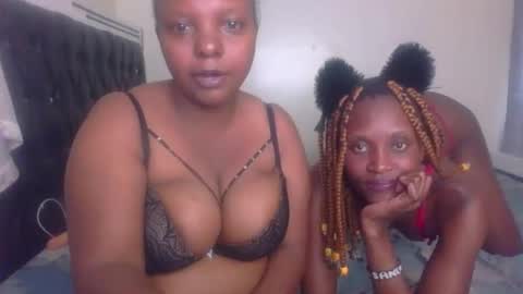 Snapshot of sexxy_surphire chatting on September 2025 06:17:02 AM Sexxy surphire online show from September 2025 06:17:02 AM