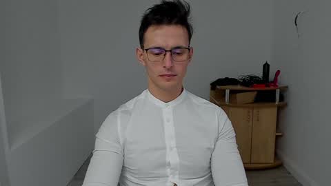 Snapshot of sexxymuscles4u chatting on December 2024 12:02:01 PM Sexxymuscles4U online show from December 2024 12:02:01 PM