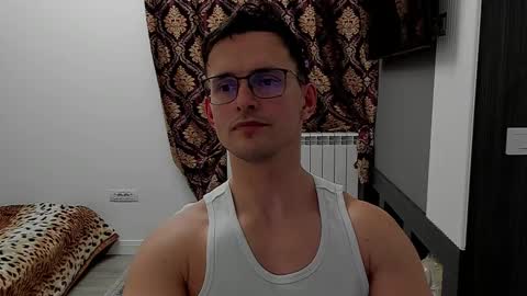 Snapshot of sexxymuscles4u chatting on February 2025 03:05:01 PM Sexxymuscles4U online show from February 2025 03:05:01 PM