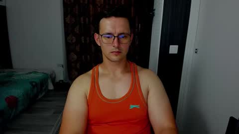 Snapshot of sexxymuscles4u chatting on September 2025 12:05:02 PM Sexxymuscles4U online show from September 2025 12:05:02 PM