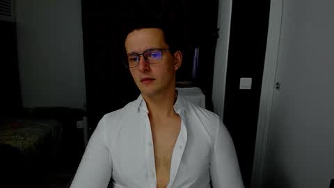 Snapshot of sexxymuscles4u chatting on November 2025 10:31:01 AM Sexxymuscles4U online show from November 2025 10:31:01 AM