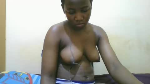 Snapshot of sexy_ariana90 chatting on February 2025 01:25:02 PM Reshia online show from February 2025 01:25:02 PM
