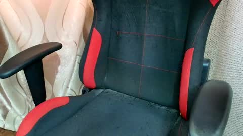 Jessica  Face only in pvt or in snapchat Dont ask more.... online show from February 2026 11:24:01 AM