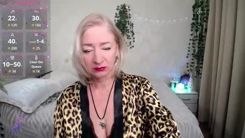 Irena online show from December 2025 07:55:01 PM