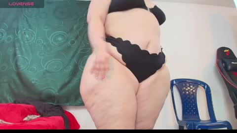 Snapshot of sexy_curvi chatting on November 2025 05:18:01 PM karla instagram online show from November 2025 05:18:01 PM