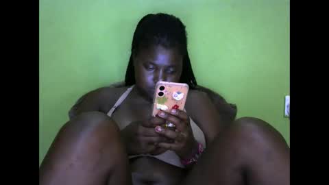 Snapshot of sexy_divana chatting on January 2025 07:03:01 PM sexy_divana online show from January 2025 07:03:01 PM