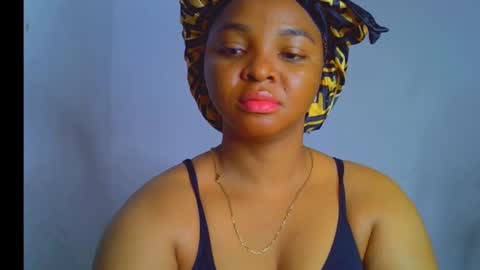 Clara online show from December 2025 09:19:02 PM