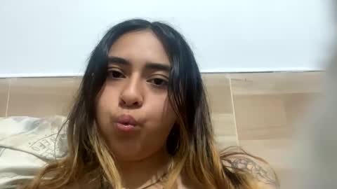 Snapshot of sexy_foxx_ chatting on February 2025 04:42:02 PM Antonella online show from February 2025 04:42:02 PM