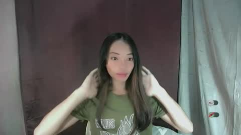 Snapshot of sexy_jeann chatting on November 2025 11:15:01 PM Shane online show from November 2025 11:15:01 PM