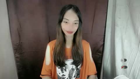 Snapshot of sexy_jeann chatting on November 2025 11:26:01 PM Shane online show from November 2025 11:26:01 PM