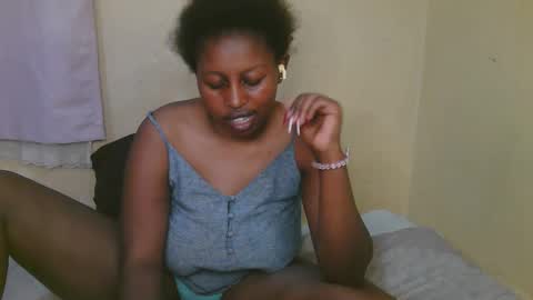 sexy_latasha online show from December 2025 06:46:02 PM