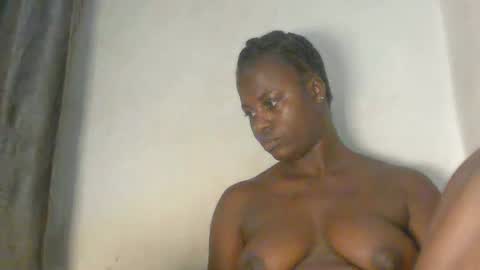 Snapshot of sexy_petitqueen chatting on May 2026 04:08:01 AM sexy_petitqueen online show from May 2026 04:08:01 AM