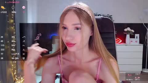 Annie - Your Dream Girl online show from March 2025 07:47:02 AM