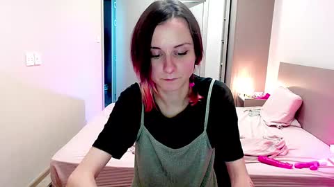 Snapshot of sexy_wise_kind chatting on December 2024 11:51:01 PM Mandy Green online show from December 2024 11:51:01 PM