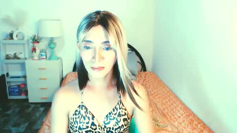 Snapshot of sexy_yllona chatting on June 2026 10:05:02 AM sexy_yllona online show from June 2026 10:05:02 AM