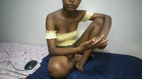sexyasspetitte_ online show from January 2025 03:07:02 AM