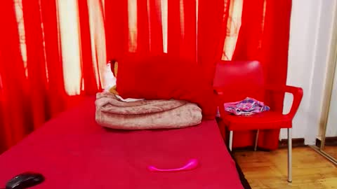 Snapshot of sexybustyboobs chatting on November 2025 04:55:02 AM sexybustyboobs online show from November 2025 04:55:02 AM